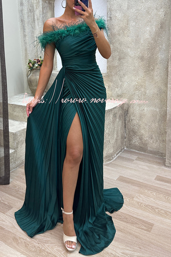 Looking Spectacular Pleated Feather Trim One Shoulder Slit Maxi Dress