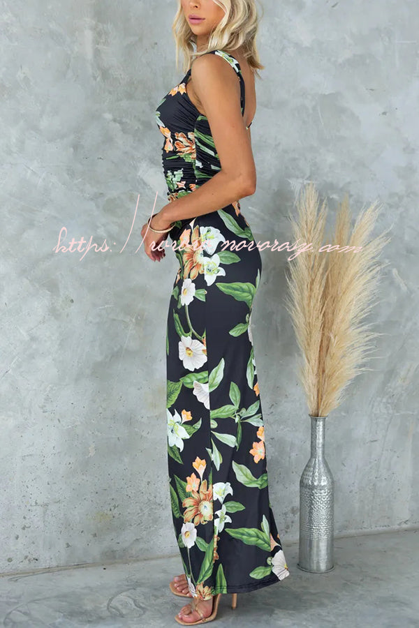Enslee Floral Print Scoop Neckline Ruched Stretch Maxi Dress
