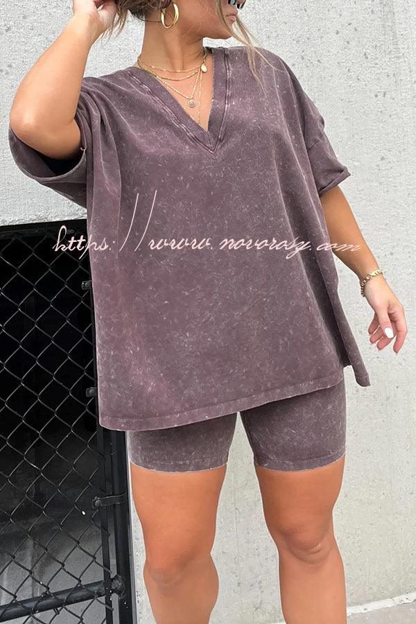 Serena Cotton Blend Oversized T-Shirt and Cropped Stretch Cycling Pants